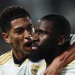 Jude Bellingham rayakan gol dengan Antonio Rudiger