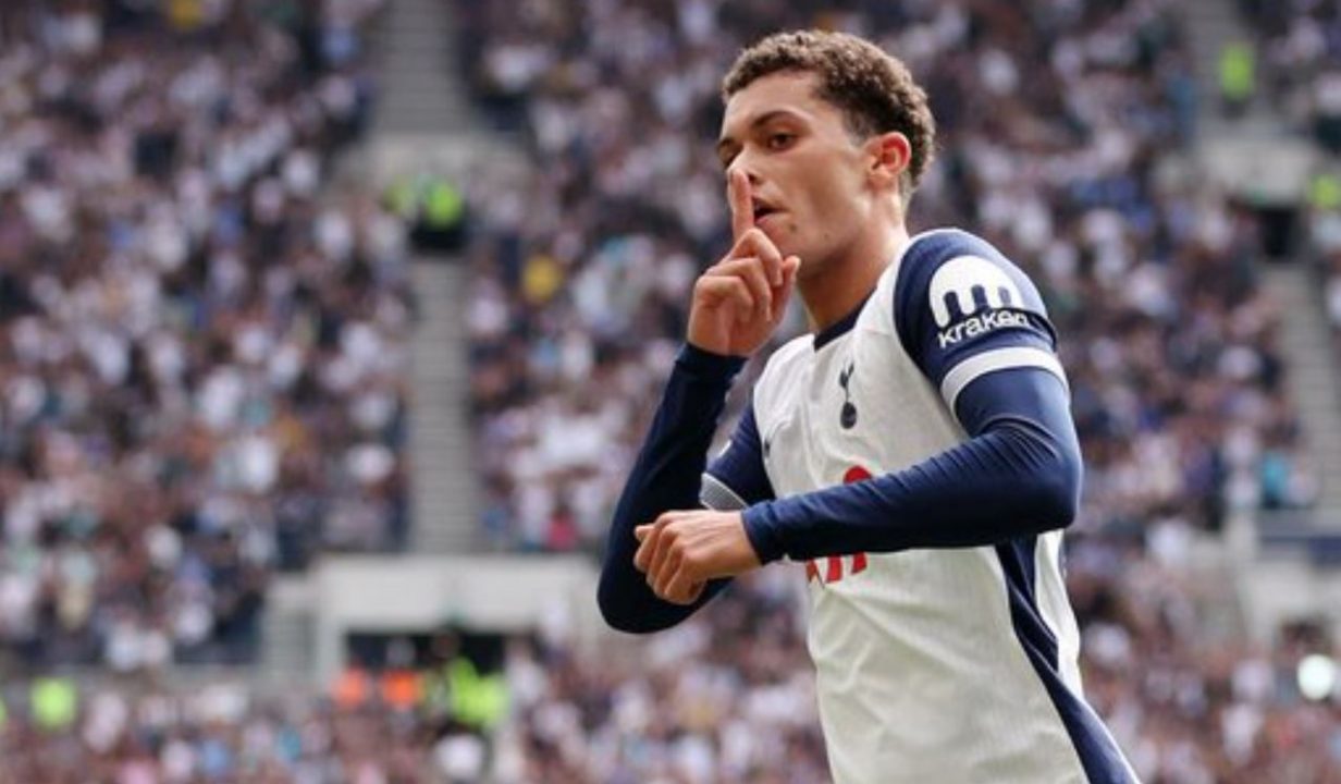 Brennan Johnson cetal gol kilat di laga Manchester United vs Tottenham Hotspur