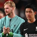 Caoimhin Kelleher bersama Wataru Endo