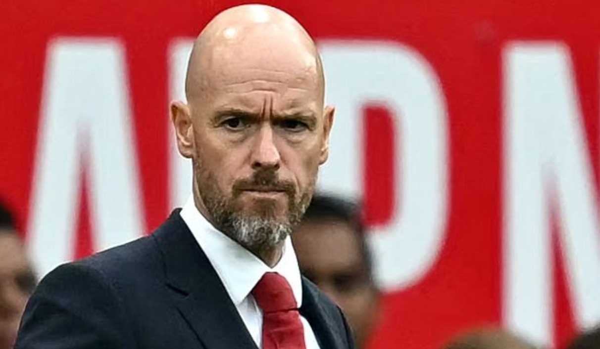 Erik ten Hag selama kekalahan Manchester United dari Liverpool