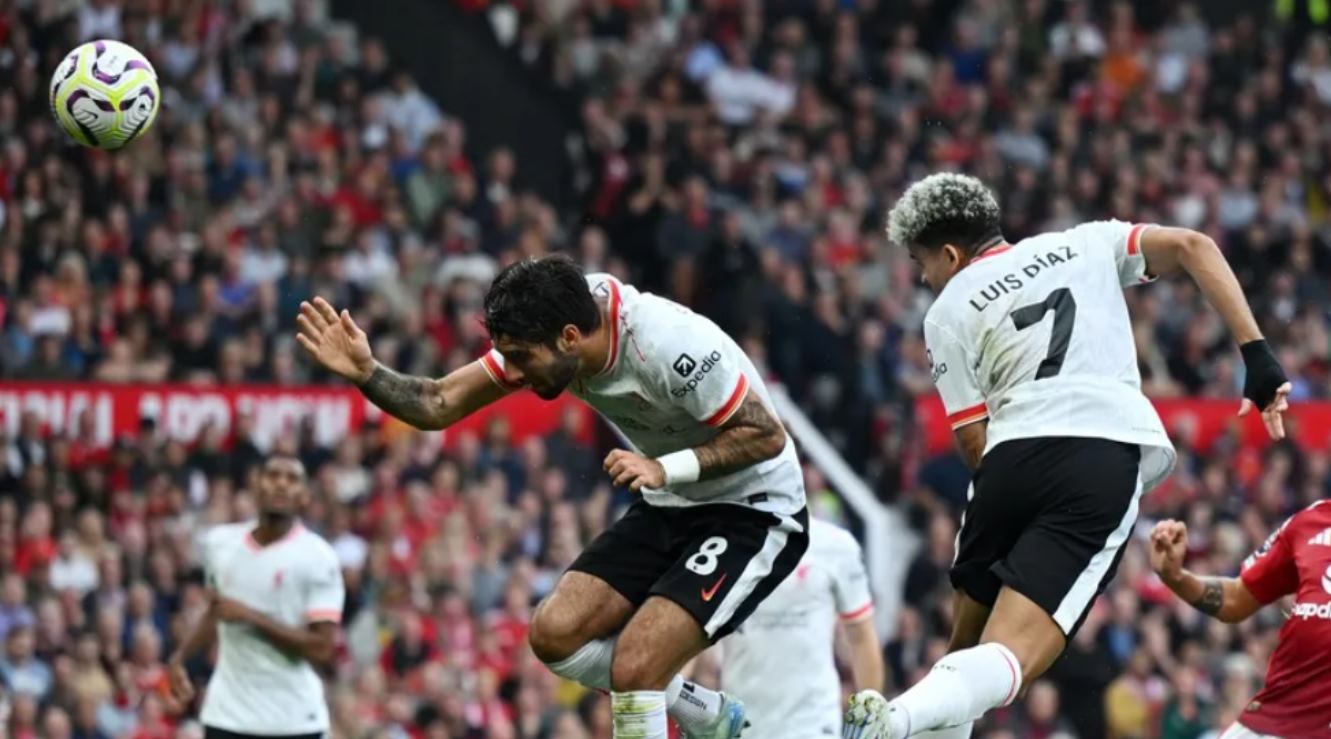 Gol pertama Luis Diaz ke gawang Manchester United