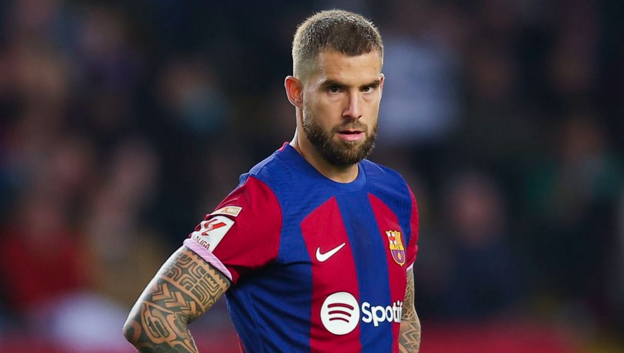 Inigo Martinez pemain Barcelona