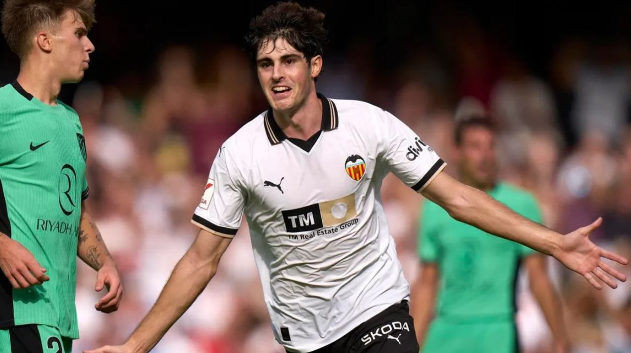 Javi Guerra gelandang Valencia incaran Tottenham Hotspur