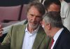 Jim Ratcliffe saat menyaksikan laga Manchester United