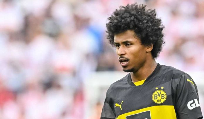 Karim Adeyemi di sebuah laga Borussia Dortmund