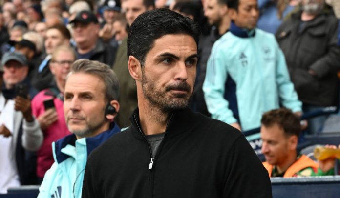 Mikel Arteta saat mengawasi para pemainnya beraksi