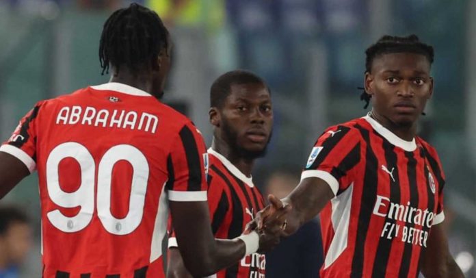 Rafael Leao dan Tammy Abraham rayakan gol AC Milan