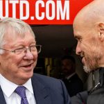 Alex Ferguson bersalaman dengan Erik ten Hag