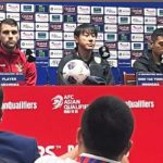 Coach Shin Tae-yong dan Maarten Paes dalam konferensi pers jelang laga China vs Indonesia