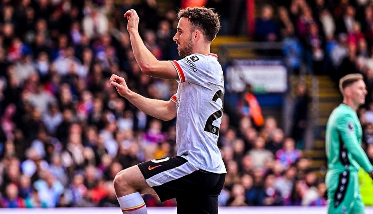 Diogo Jota merayakan golnya di laga antara Crystal Palace vs Liverpool