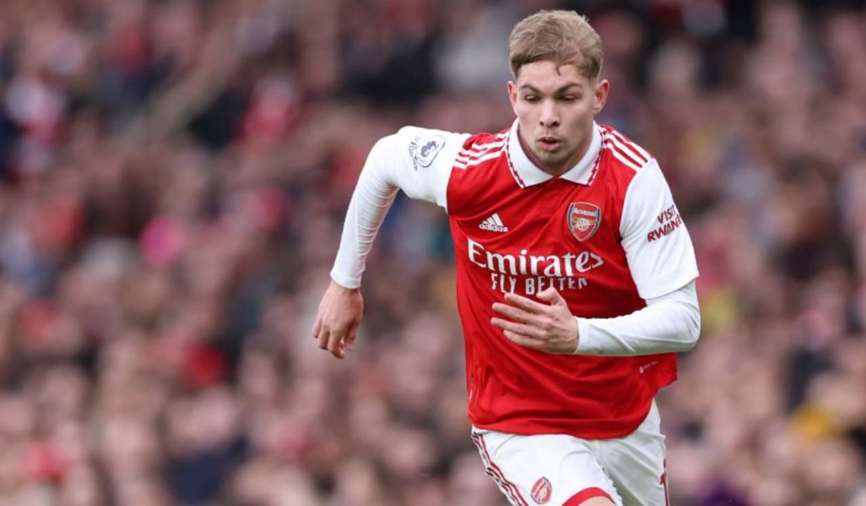 Emile Smith Rowe pemain Fulham United