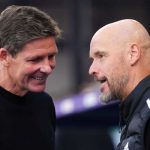 Erik ten Hag berbicara dengan Oliver Glasner