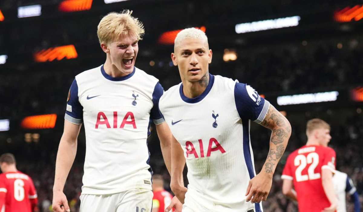 Hasil Tottenham Hotspur vs AZ Alkmaar