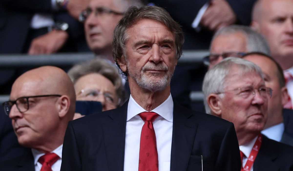 Jim Ratcliffe hentikan kontrak Alex Ferguson di Manchester United