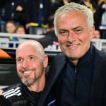 Jose Mourinho memeluk Erik ten Hag