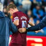 Martin Odegaard saat meninggalkan lapangan karena cedera