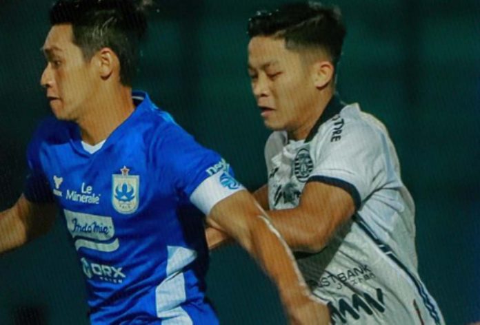 PSIS harus bermain 9 pemain saat dikalahkan Persija 0-2