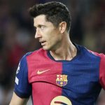 Robert Lewandowski masih dipercaya Barcelona