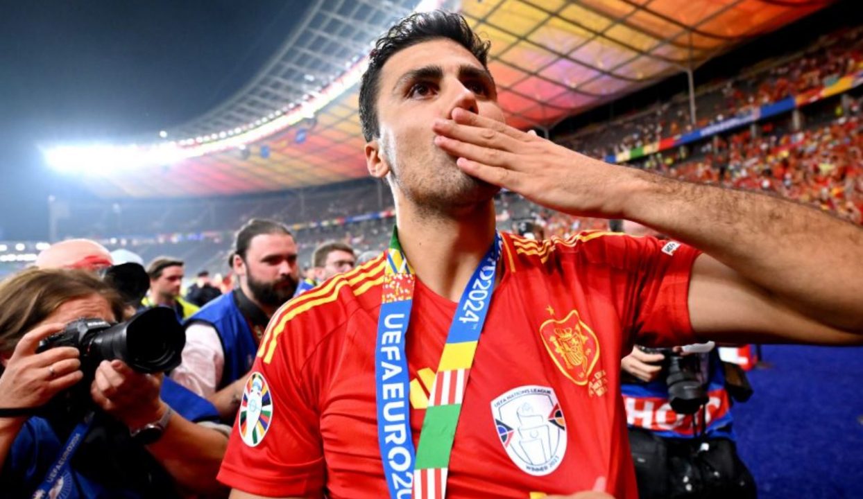 Rodri pemenang penghargaan Ballon d'Or 2024