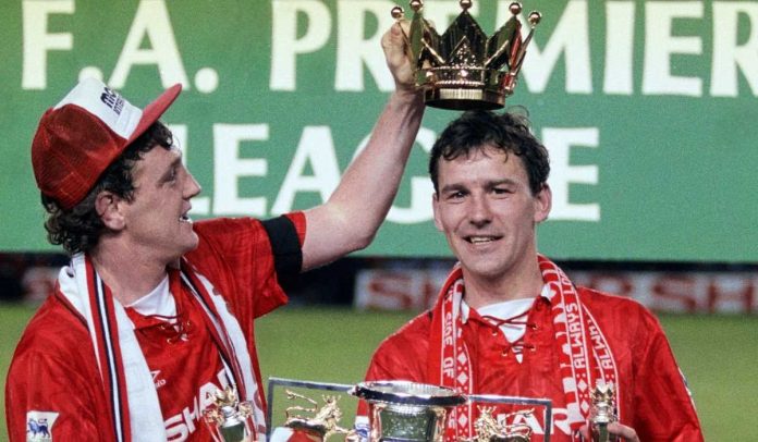 Steve Bruce bersama Bryan Robson'