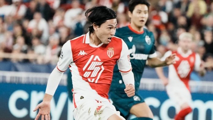 Takumi Minamino saat mencetak gol di laga antara Minaco vs Red STar di Liga Champions