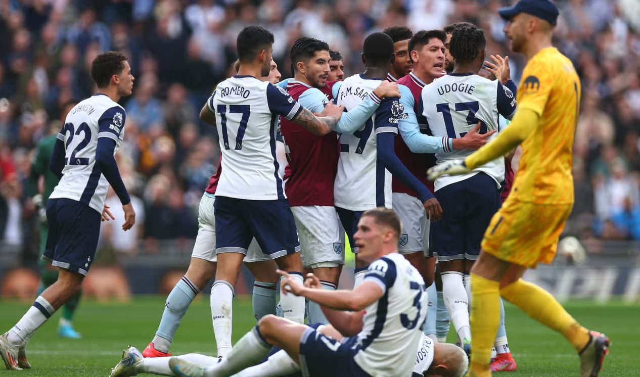 Tottenham Hotspur vs West Ham United keributan akibat aksi Mohammed Kudus