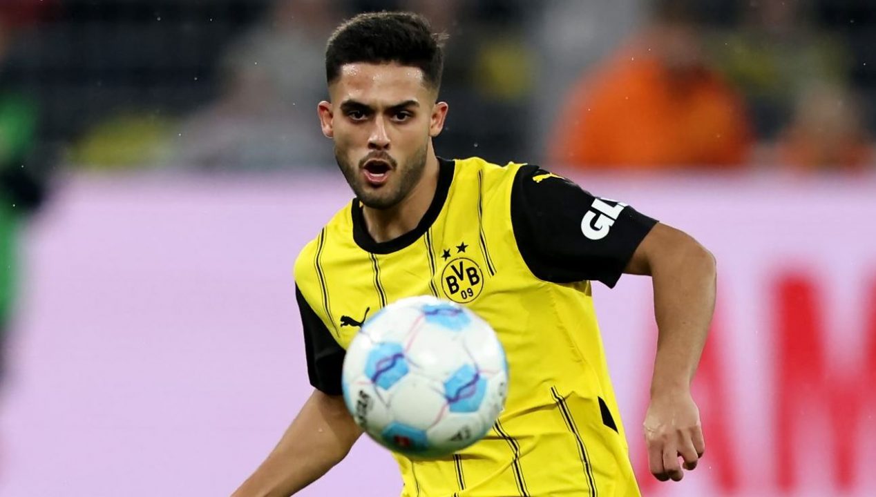 Yan Couto pemain Borussia Dortmund