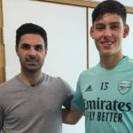 Alexei Rojas bersama Mikel Arteta pelatih Arsenal