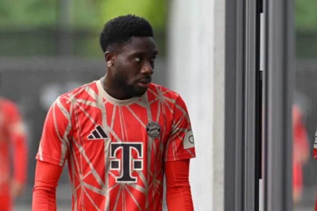 Bayern Munchen semringah Alphonso Davies Tiba-tiba Berpikir Perpanjang Kontrak di Allianz Arena