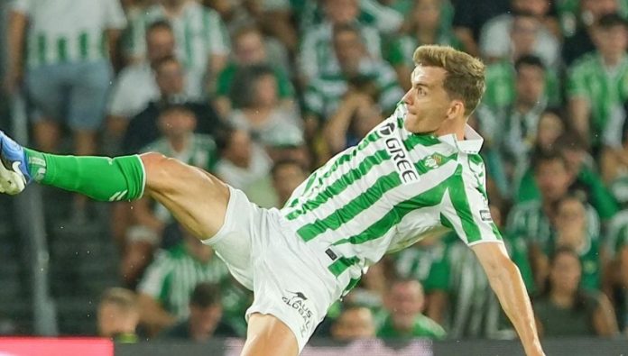 Diego Llorente pemain Real Betis