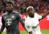 Jeremie Frimpong berduel dengan Alphonso Davies