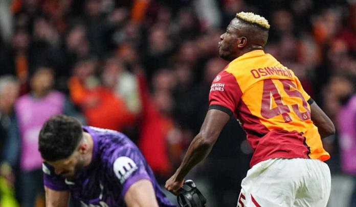 Victor Osimhen usai menjebol gawang Tottenham