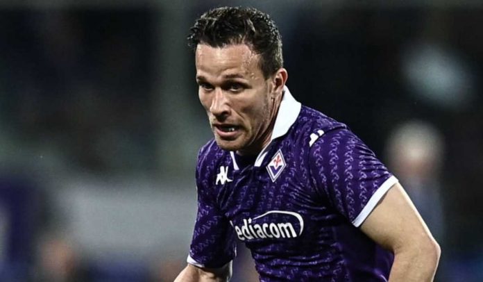 Aksi Arthur Melo saat membela Fiorentina