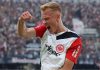 Hugo Larsson pemain Eintracht Frankfurt