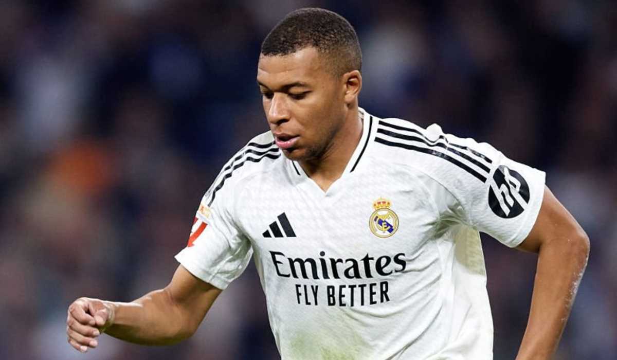 Kylian Mbappe akan kembali bermain di sayap kiri