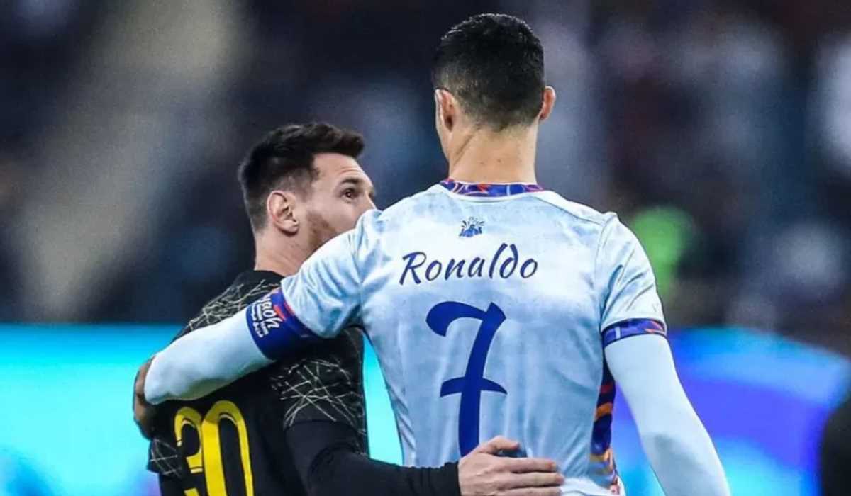 Lionel Messi bersama Cristiano Ronaldo di pertandingan