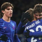 Para pemain Chelsea rayakan gol