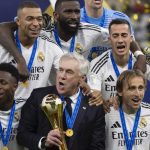 Real Madrid merayakan trofi interkontinental