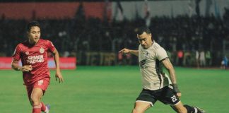 Semen Padang saat menjamu PSM di pekan ke-11 Liga 1