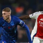 Aksi Cole Palmer dab Bukayo Saka dalam duel Chelsea vs Arsenal di Premier League