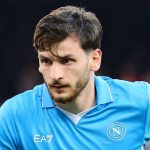 Aksi Khvicha Kvaratskhelia di laga Serie A antara Napoli vs Venezia