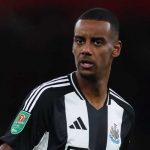 Alexander Isak bermain di Piala Liga melawan Newcastle United