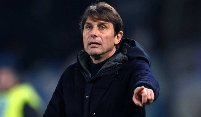 Antonio Conte di laga Napoli vs Juventus