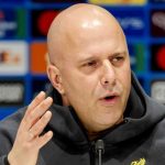Arne Slot dalam konferensi pers Liverpool vs PSV di Liga Champions