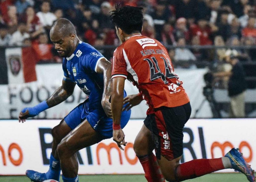 Bali United menjamu Persib Bandung di pekan ke-12