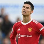 Cristiano Ronaldo menunjukkan ekspresi kecewa saat memperkuat Manchester United