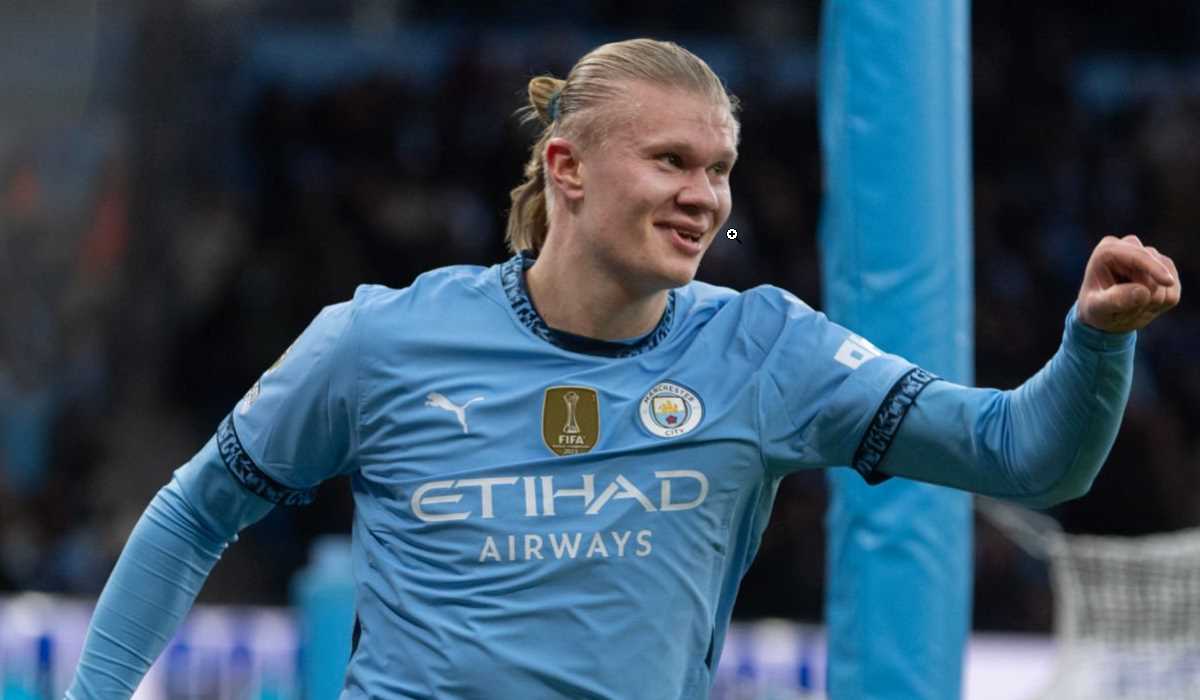 Erling Haaland merayakan gol untuk Manchester City