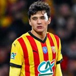 Gestur Abdukodir Khusanov di laga RC Lens vs PSG