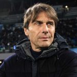 Gestur Antonio Conte selama laga Napoli vs Hellas Verona di Serie A