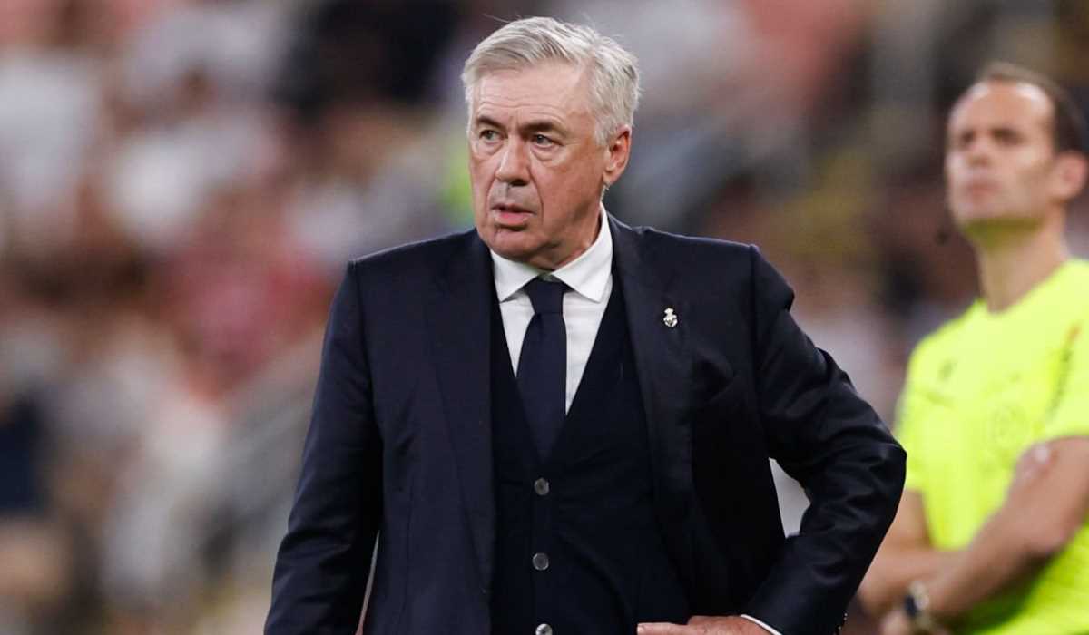 Gestur Carlo Ancelotti selama laga Real Madrid vs Real Mallorca di semifinal Semifinal Piala Super Spanyol